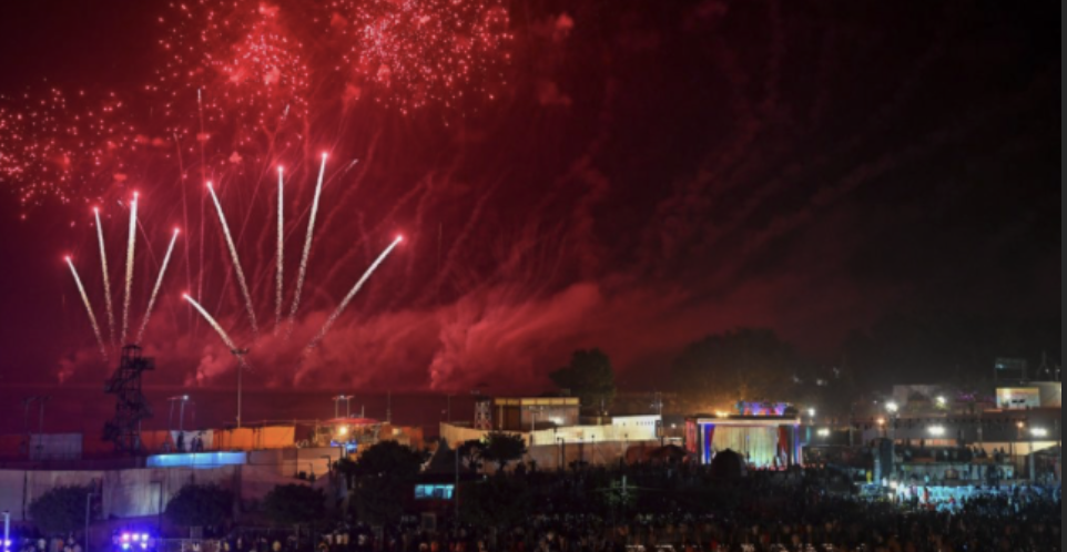 Diwali Celebrations in India Illuminate World Record Amid Air Quality Concerns